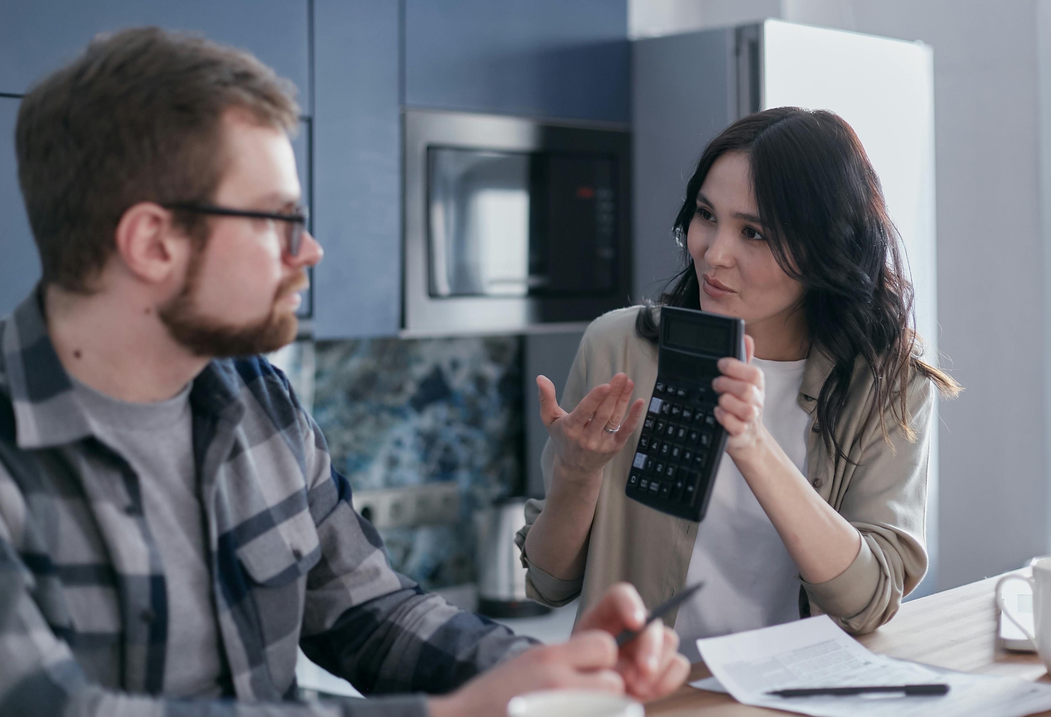 Family loan calculator for interest-free or low-interest family loans